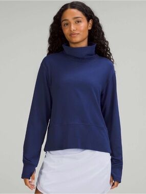 Lululemon Ready to Rulu Pullover
Night Sea
